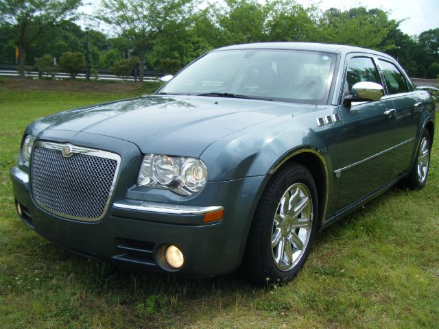 Chrysler 300C 2005 photo 11