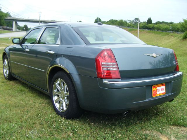 Chrysler 300C 2005 photo 9