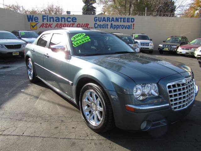 Chrysler 300C 2005 photo 0