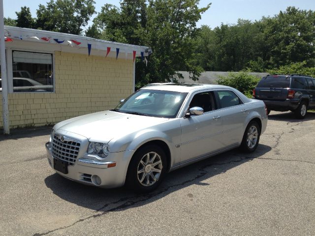 Chrysler 300C Regular Cab Sedan