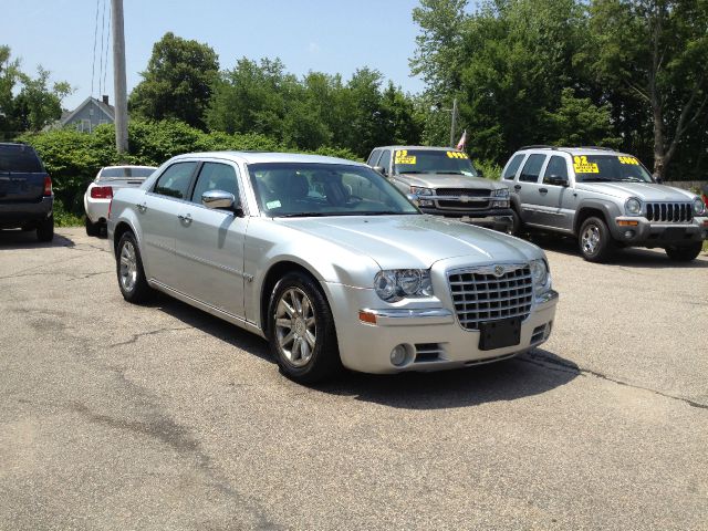 Chrysler 300C 2005 photo 2