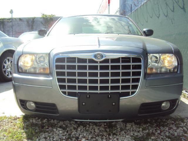 Chrysler 300C 2005 photo 1