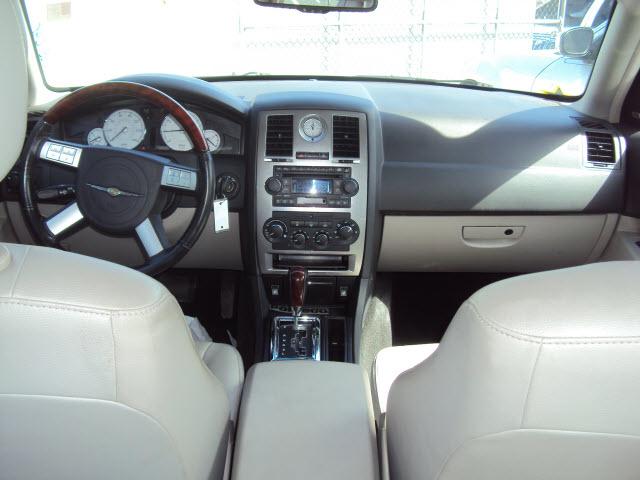 Chrysler 300C 2005 photo 4