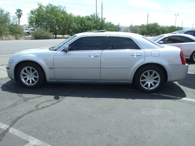 Chrysler 300C Regular Cab Sedan