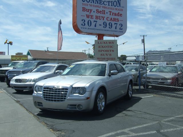 Chrysler 300C 2005 photo 1