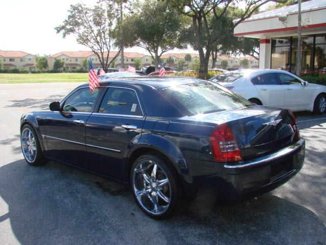 Chrysler 300C 2005 photo 1