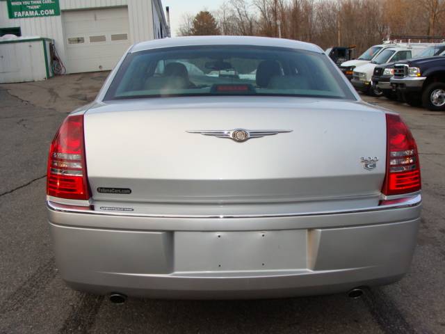 Chrysler 300C 2005 photo 3