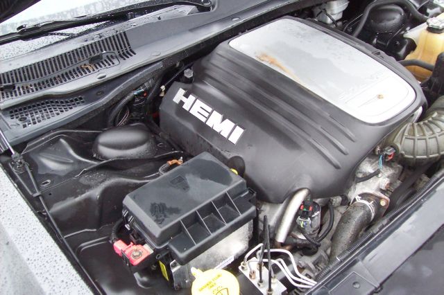 Chrysler 300C 2005 photo 8