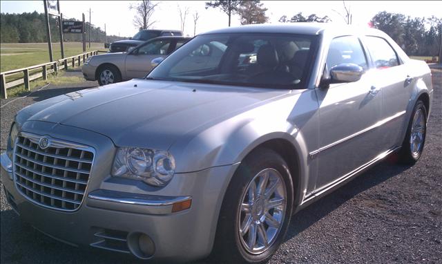 Chrysler 300C Base Sedan