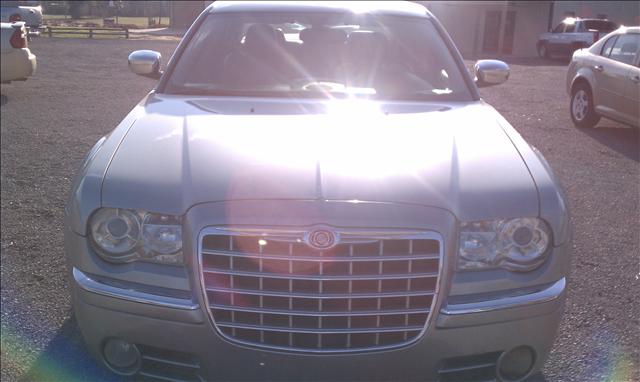 Chrysler 300C 2005 photo 2