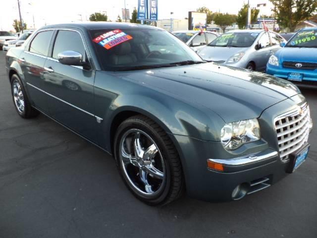 Chrysler 300C 2005 photo 3