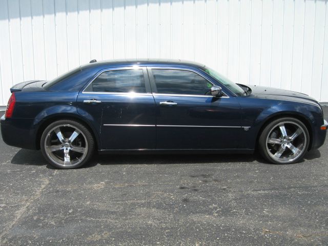 Chrysler 300C 2005 photo 2