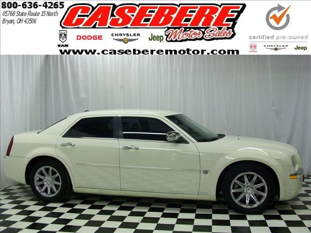 Chrysler 300C 2005 photo 2