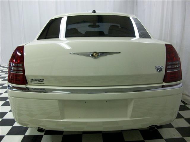 Chrysler 300C 2005 photo 4