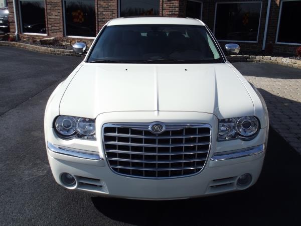 Chrysler 300C 2005 photo 17