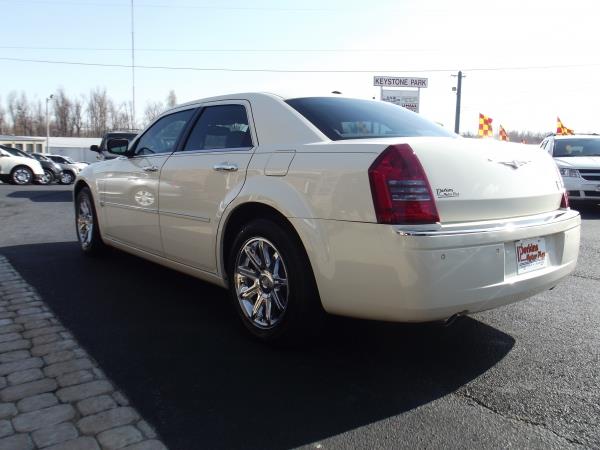 Chrysler 300C 2005 photo 4