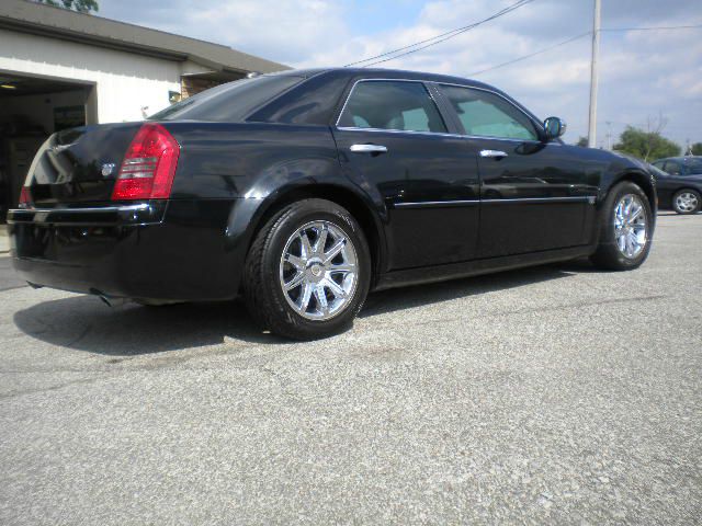 Chrysler 300C 2005 photo 1