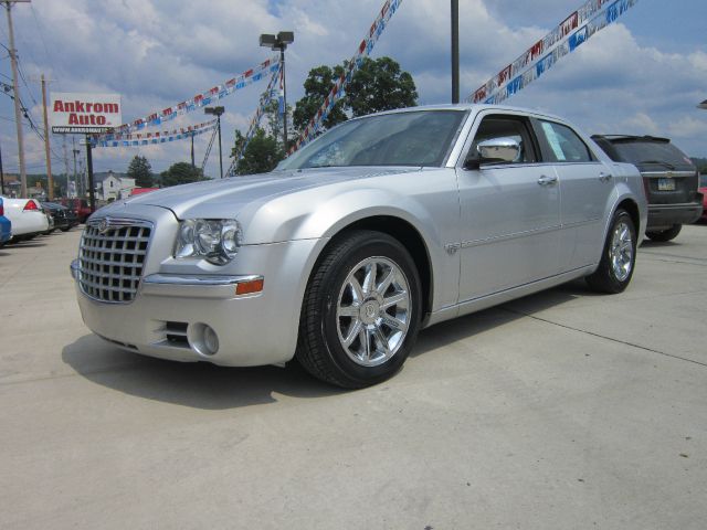 Chrysler 300C 2005 photo 4