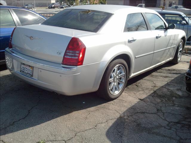 Chrysler 300C 2005 photo 1