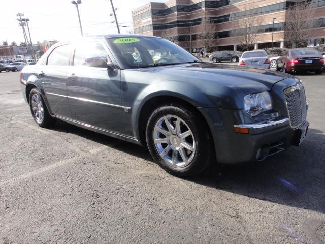 Chrysler 300C 2005 photo 2