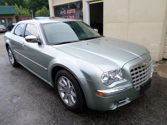 Chrysler 300C 2005 photo 25