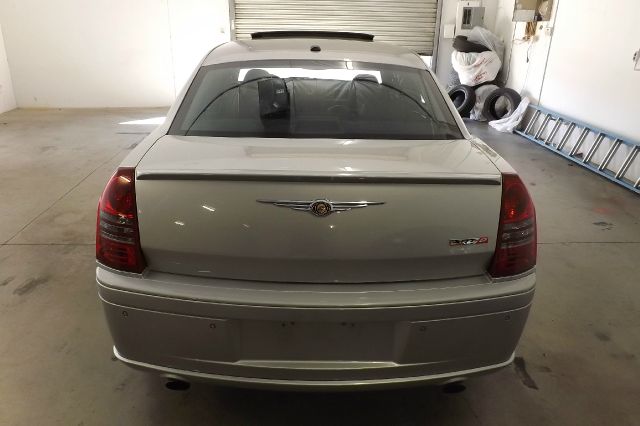 Chrysler 300C 2006 photo 2