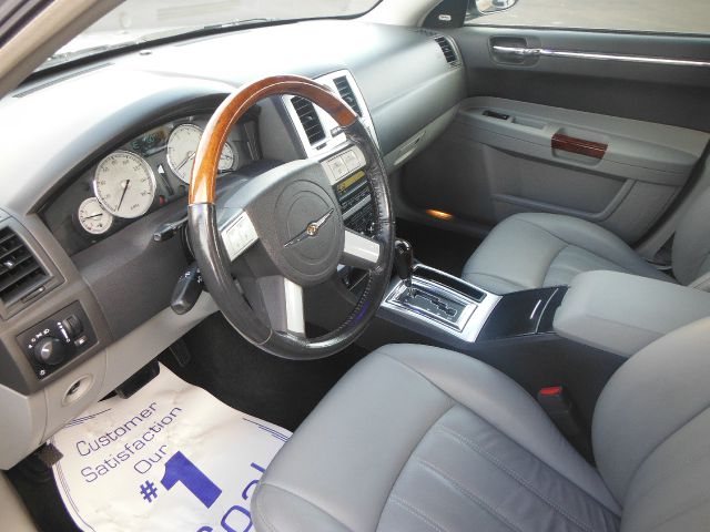 Chrysler 300C 2006 photo 2