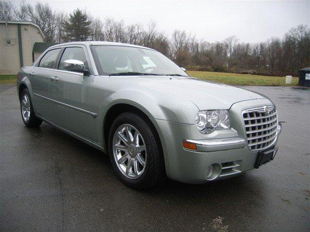 Chrysler 300C Regular Cab Sedan