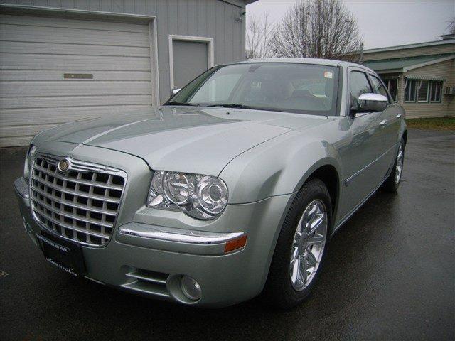 Chrysler 300C 2006 photo 2