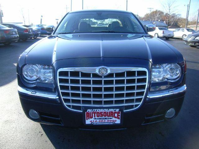 Chrysler 300C 2006 photo 2