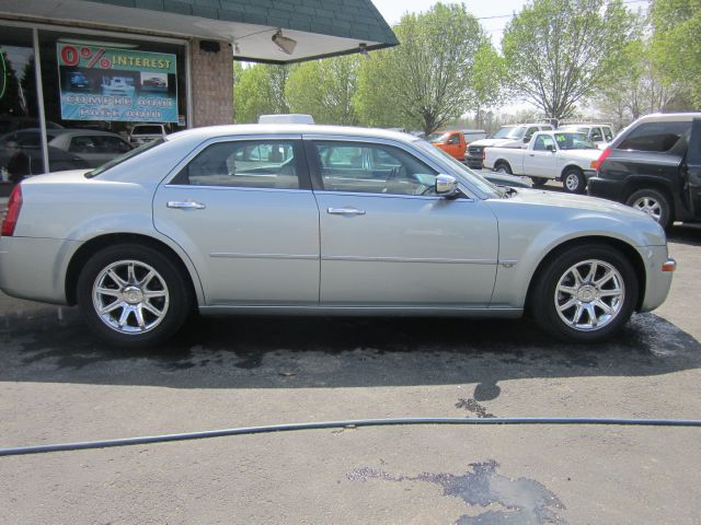 Chrysler 300C Regular Cab Sedan