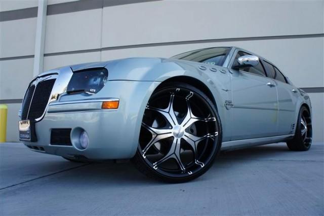 Chrysler 300C 2006 photo 2