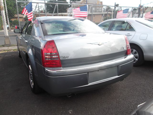 Chrysler 300C 2006 photo 2