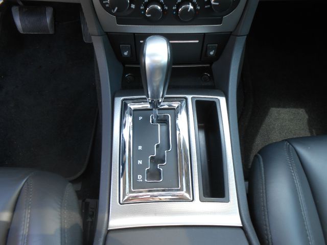 Chrysler 300C 2006 photo 32