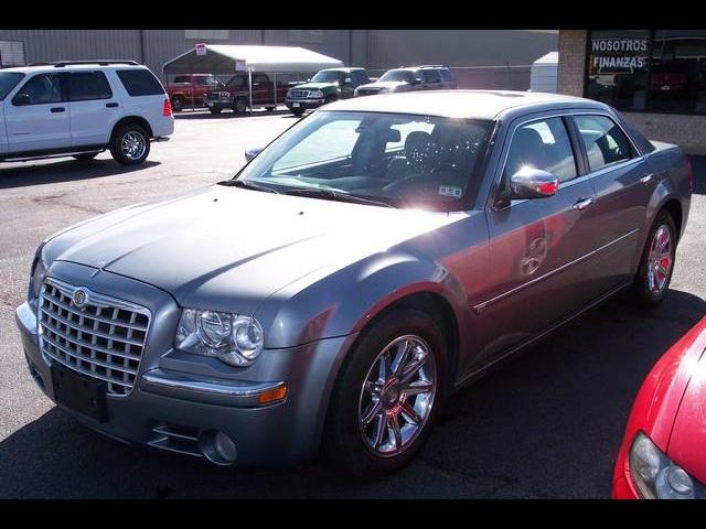 Chrysler 300C Regular Cab Sedan