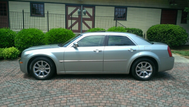 Chrysler 300C 2006 photo 23