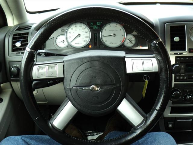 Chrysler 300C 2006 photo 2