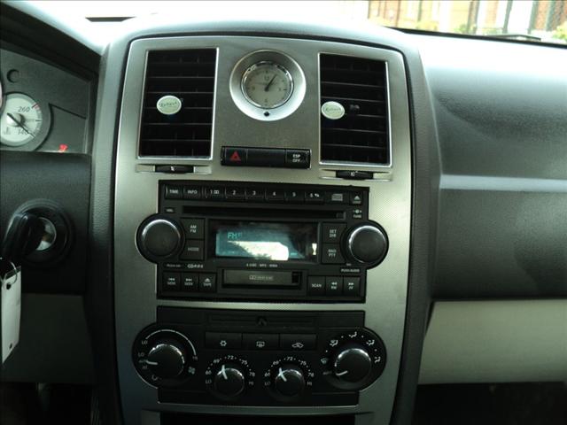 Chrysler 300C 2006 photo 4