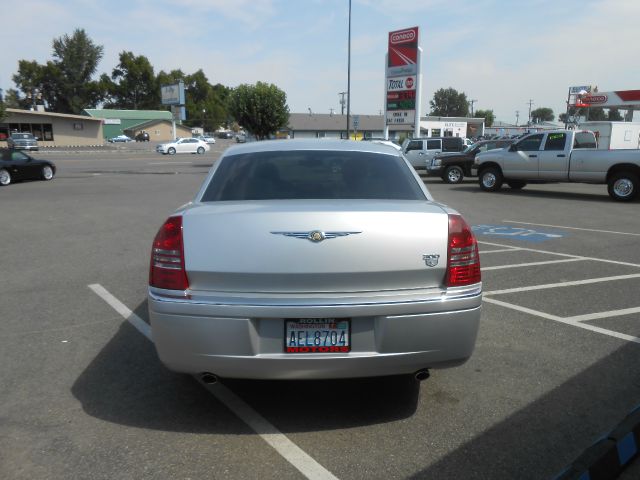 Chrysler 300C 2006 photo 0