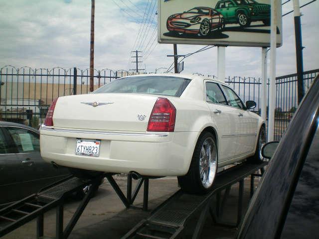 Chrysler 300C 2006 photo 2