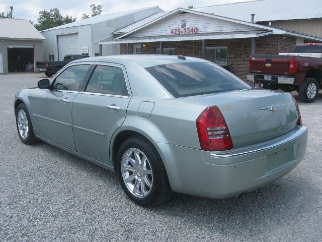 Chrysler 300C Regular Cab Sedan