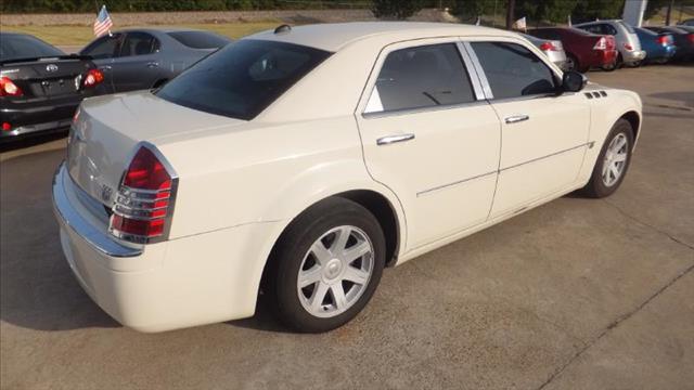 Chrysler 300C 2006 photo 1