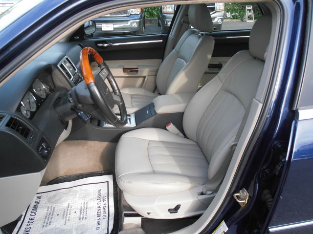 Chrysler 300C 2006 photo 2