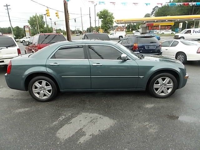 Chrysler 300C 2006 photo 2