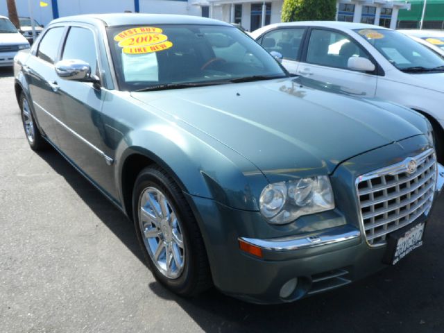 Chrysler 300C 2006 photo 2