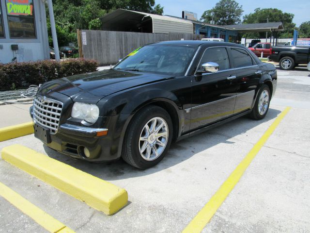 Chrysler 300C 2006 photo 2