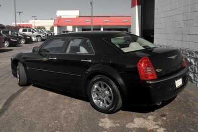 Chrysler 300C 2006 photo 2