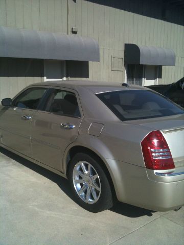 Chrysler 300C 2006 photo 2