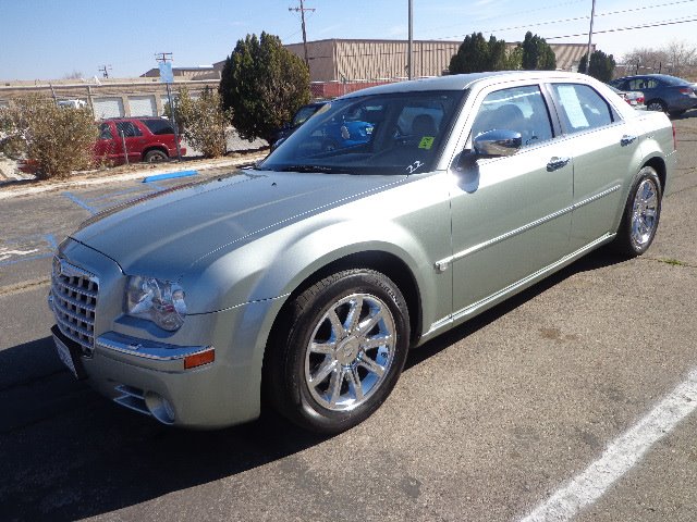 Chrysler 300C 2006 photo 2