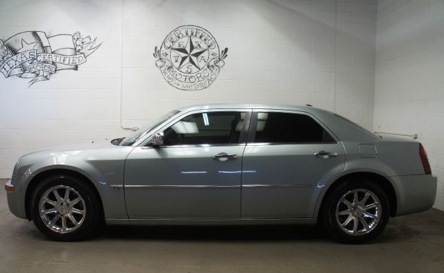 Chrysler 300C 2006 photo 21